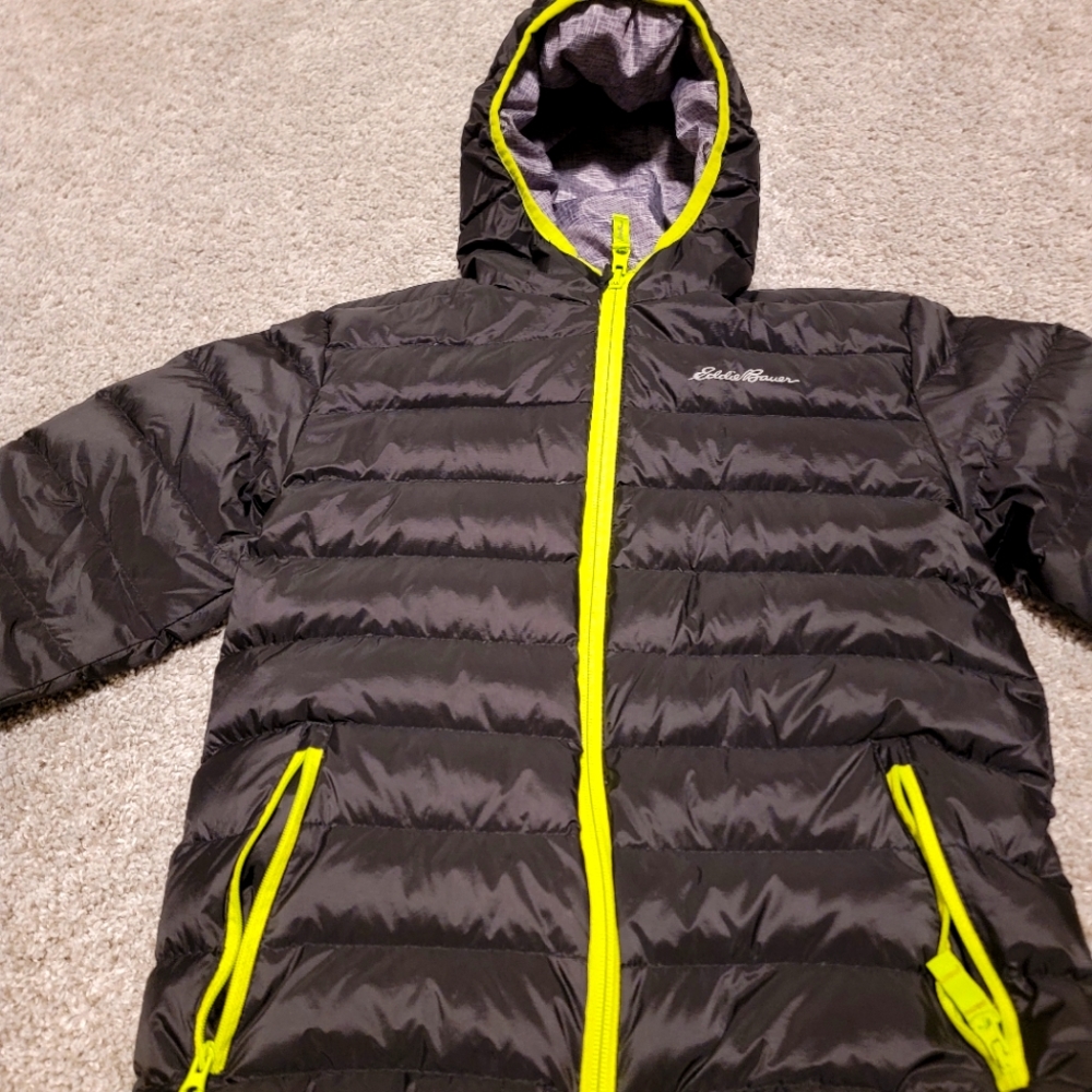 Eddie Bauer Boys Puffer Jacket.